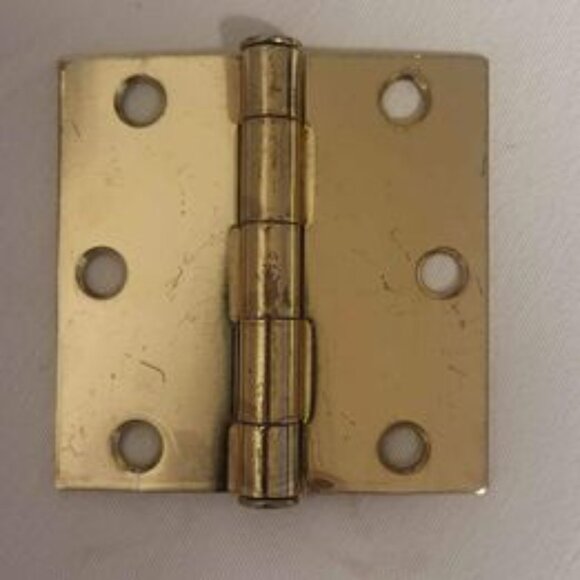 Set of 4 Golden tone,  3-hole hinges - Picture 7 of 8